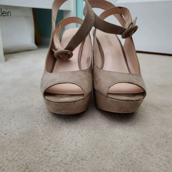 Nine West Beige Wedge Heels - Picture 6 of 7
